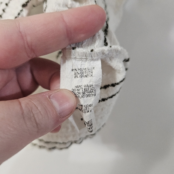 Gaze Striped Cropped Top! - Picture 3 of 5